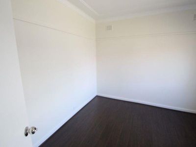 290 Woodville Road, Guildford