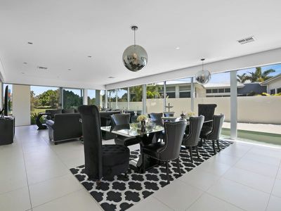 1028 Lakeview Terrace, Benowa