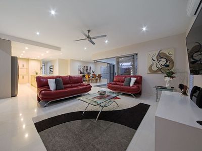 15 Foxwood Cct, Wakerley