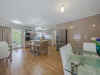 156 Kamarin Street, Manly West