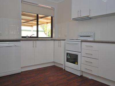 10  Eumung Street, Dubbo