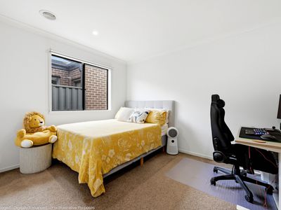24 Hawkstone Road, Manor Lakes