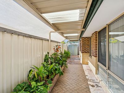 12 Romani Court, Lockridge