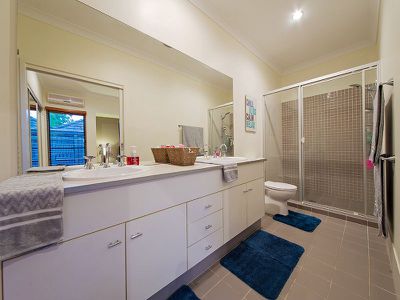 22 Hawksbury Crescent, Wakerley