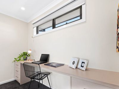 2 / 10 Bark Avenue, Rowville