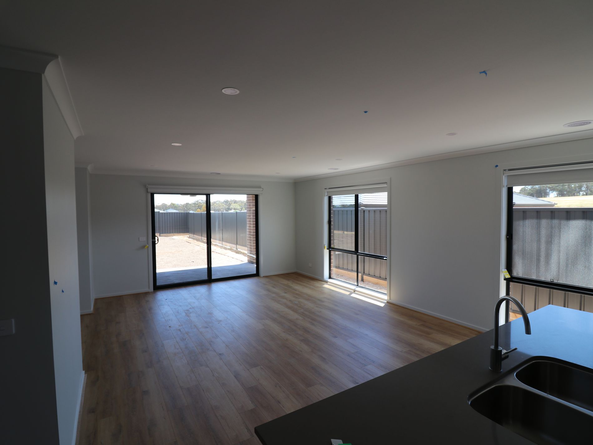 7 Pony Promenade, Seymour