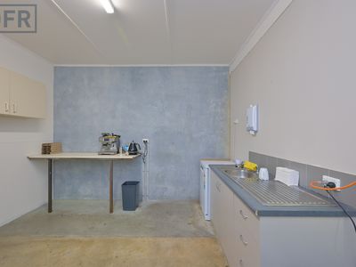 1 / 34 Bushland Ridge, Bibra Lake
