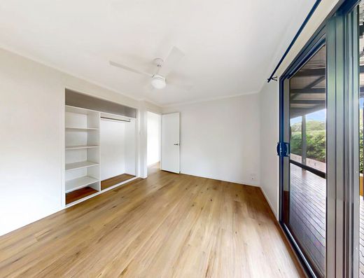 Stylish Little Gem in a Great Location image 6
