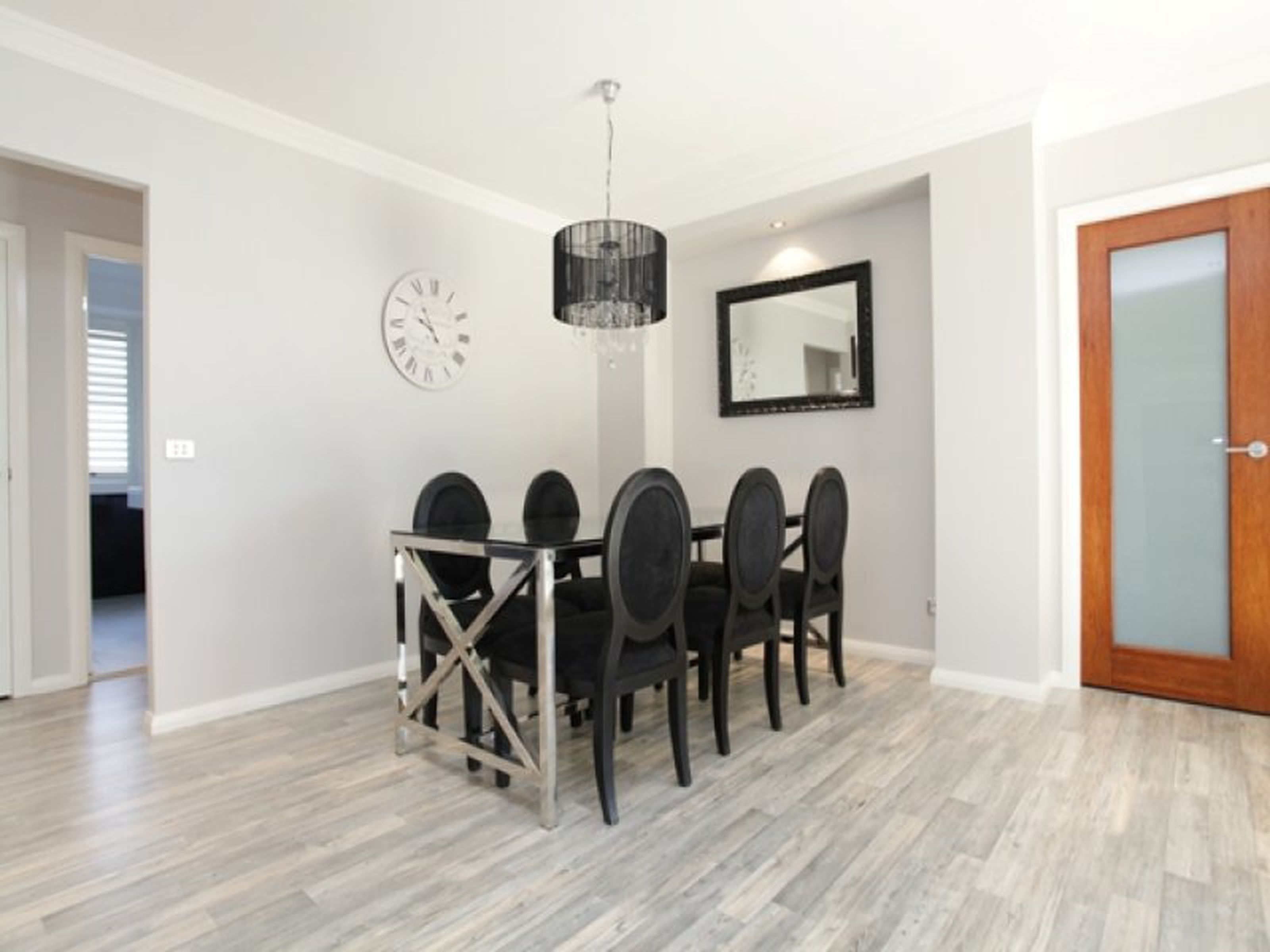 1 Heaton Avenue, CLAREMONT MEADOWS