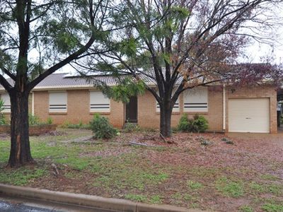 7 Edinburgh Avenue, Dubbo
