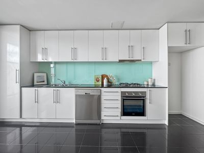 203 / 2A Montrose Place, Hawthorn East