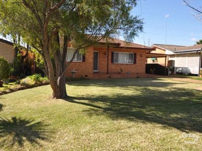 48 Banksia Crescent, Dubbo