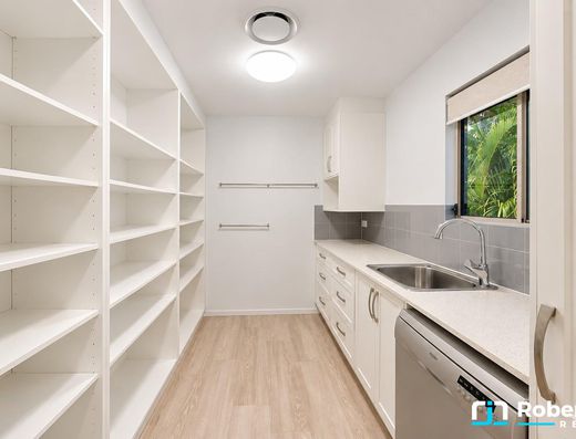 Versatile Family Living in Old Tewantin with only One Neighbour image 8