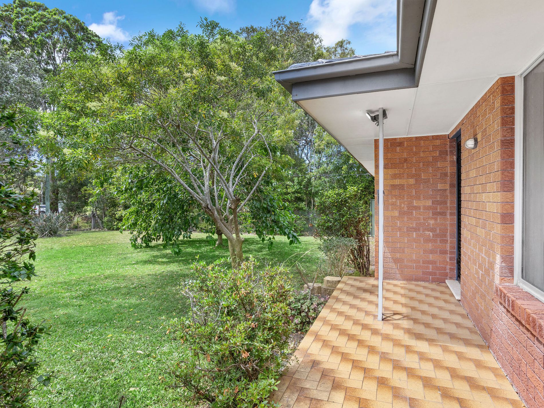 211 The Lakes Way, Forster