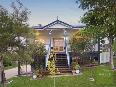 8 Blue Gum Place, Douglas