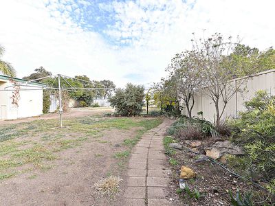 27 Alcheringa Street, Dubbo