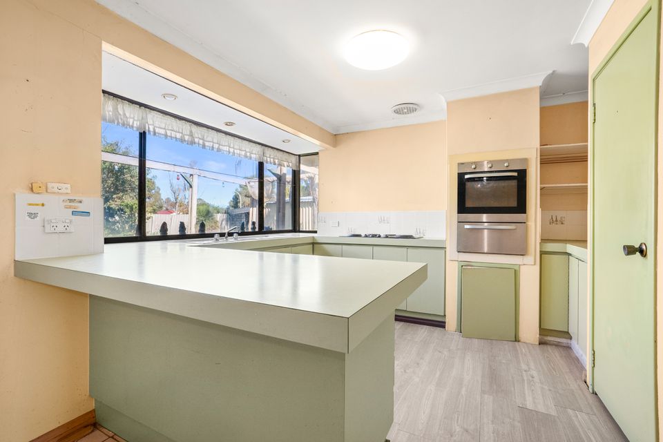 34 RICKETTS COURT, Rockingham