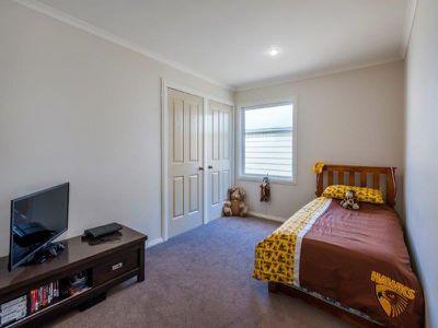 21 Tennyson Street, Woodend