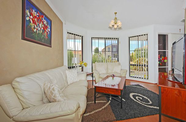 6 Athol Avenue, Roxburgh Park