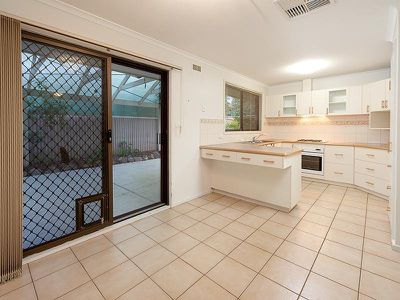 2 / 14 GAYVIEW DRIVE, Wodonga
