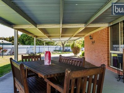 2 Pell St, Howlong