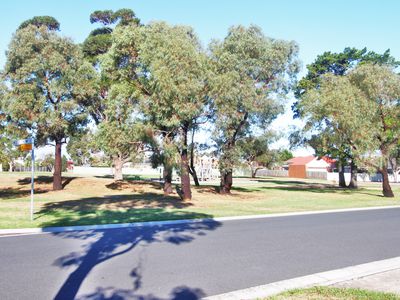18 Winners Circle, Aspendale Gardens