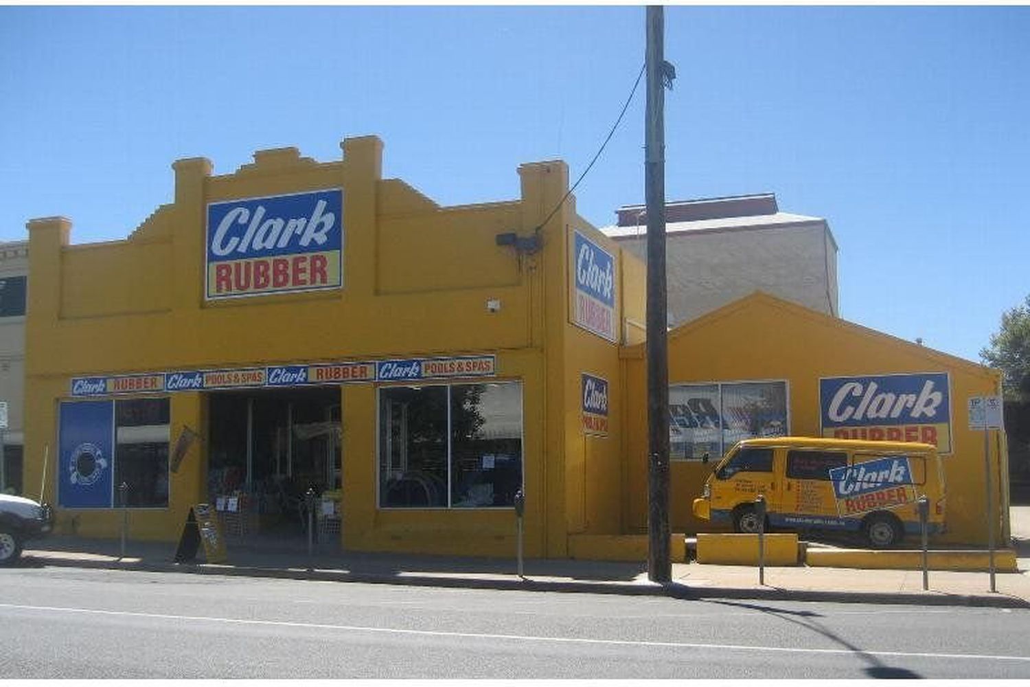 42 Wilson Street, Horsham