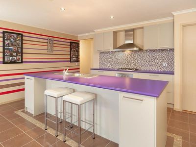 27 LIGHTWOOD DRIVE, Wodonga