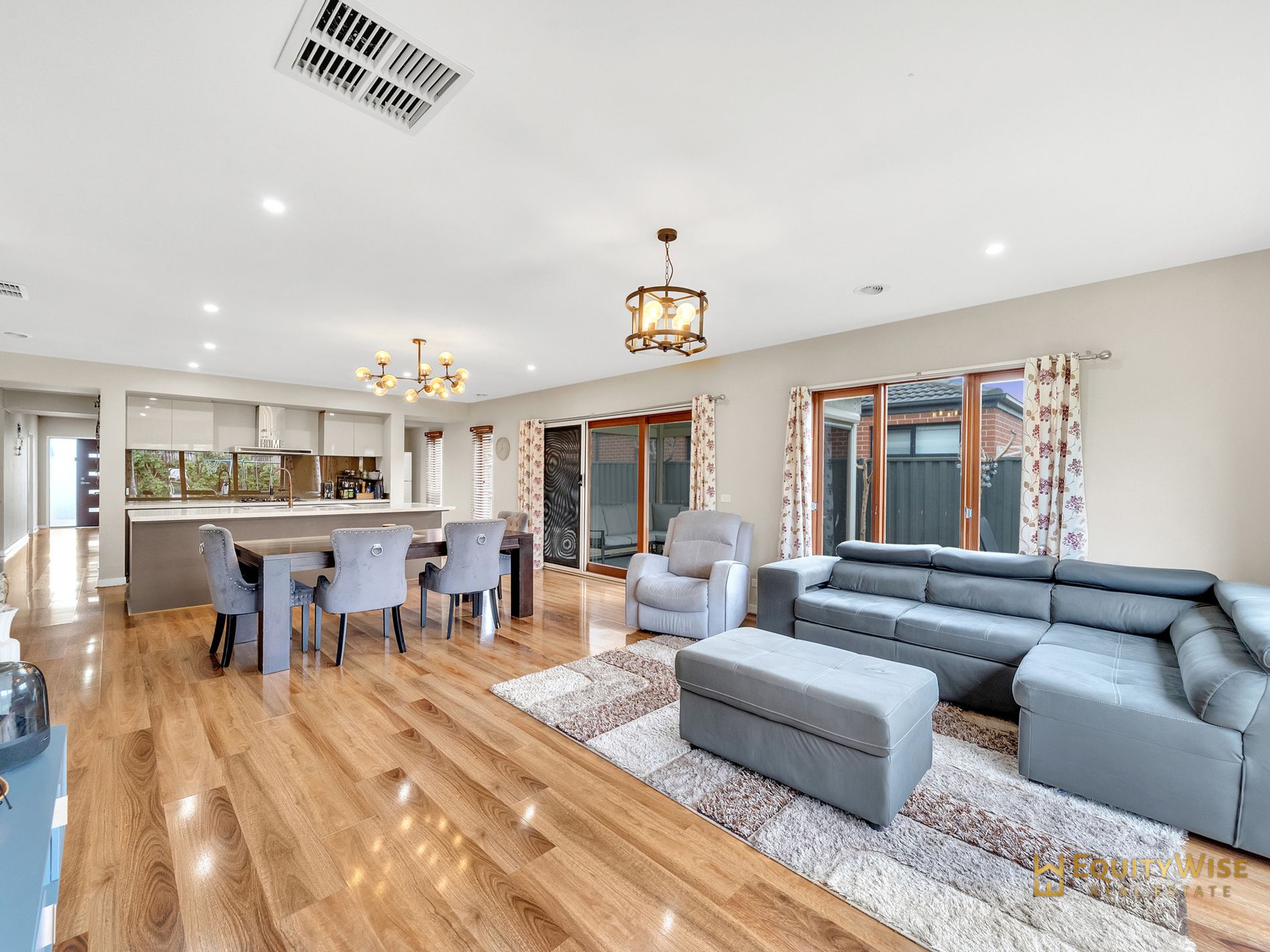 4 Uralla Street, Manor Lakes