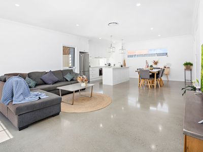 1B Reid Street, Oak Flats