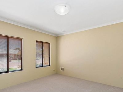 7 Bramley Way, Bibra Lake