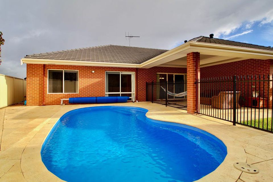 35 Cleland Crescent , Baldivis