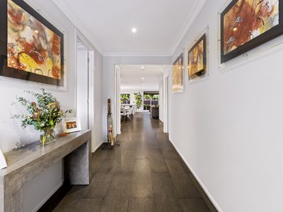 9 Sunnybrook Drive, Wheelers Hill