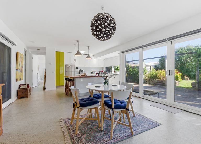 8 Aquarius Court, Portland North