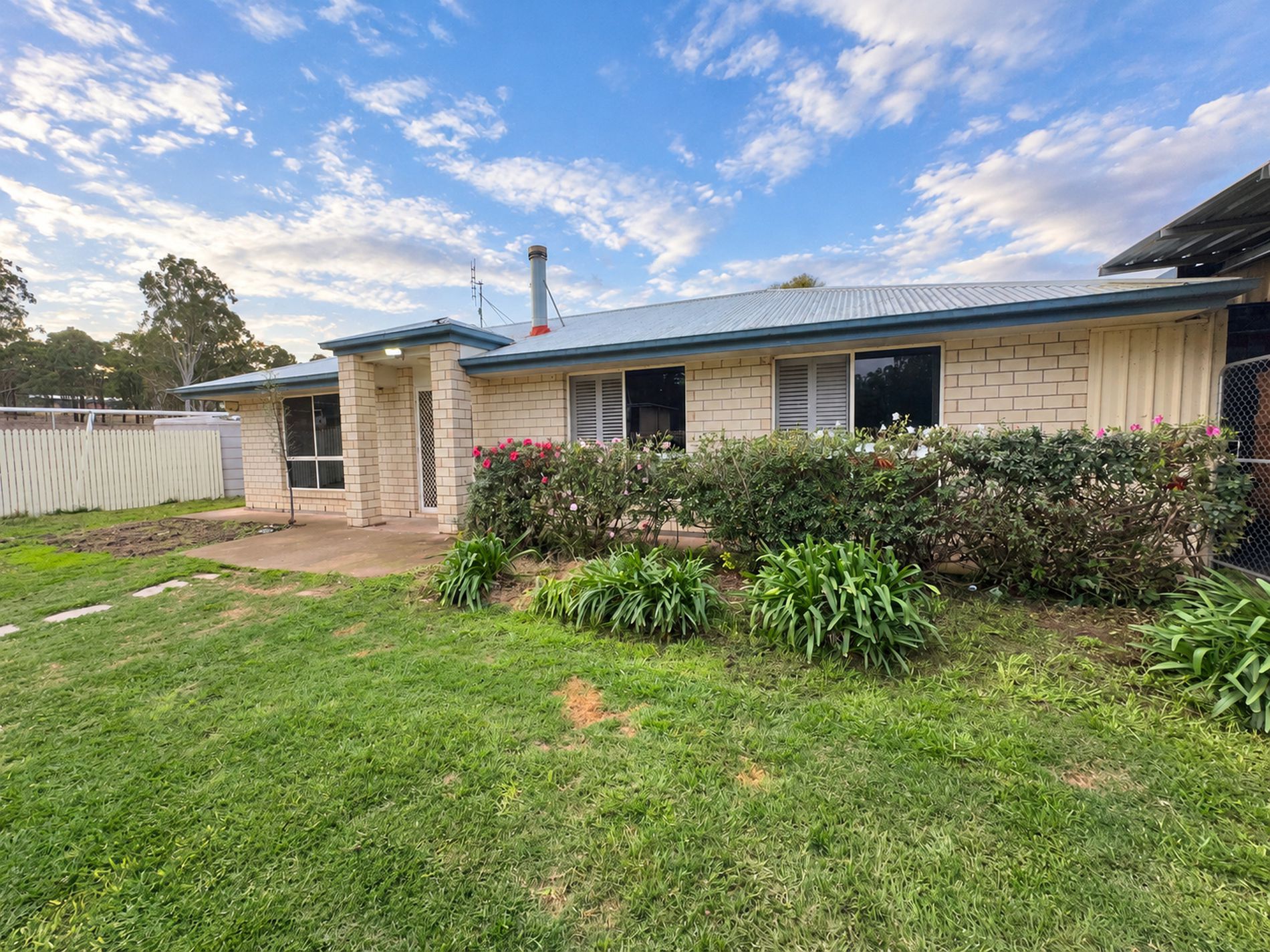 16 Malar Crescent, Booie