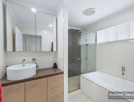 Tidy home in great location. image 19