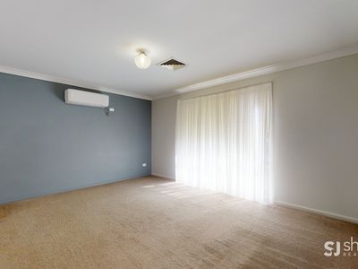 11 Diane Street, Dubbo