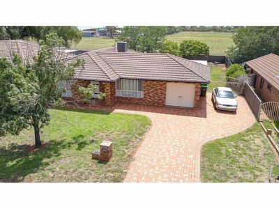 85 Websdale Drive, Dubbo