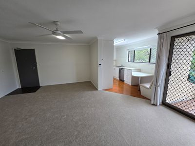 3 / 4 Sheehan Street, Milton
