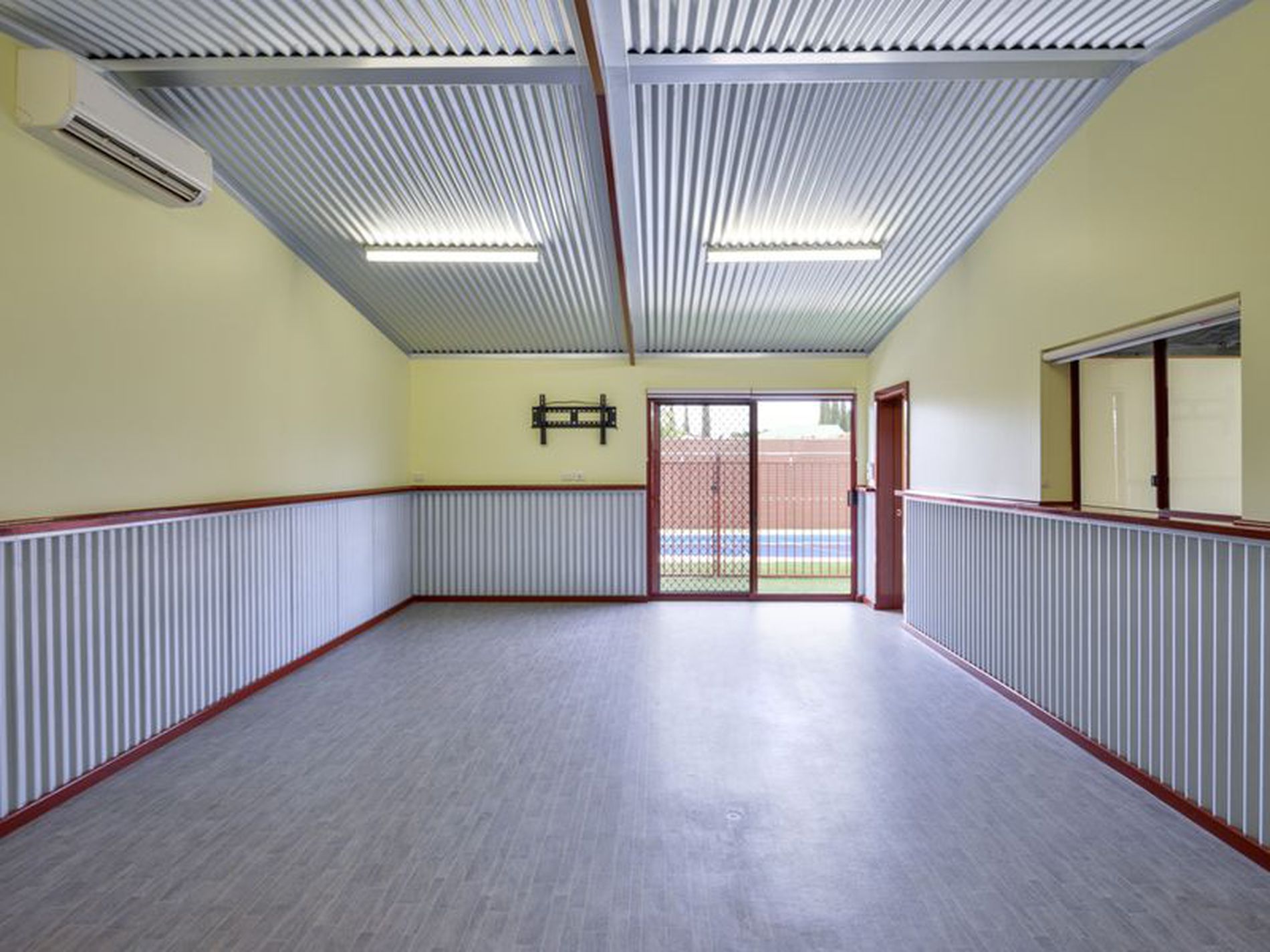 25 Longmore Parade, Broadwood