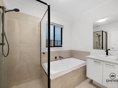 15 Pamir Circuit, Clyde North