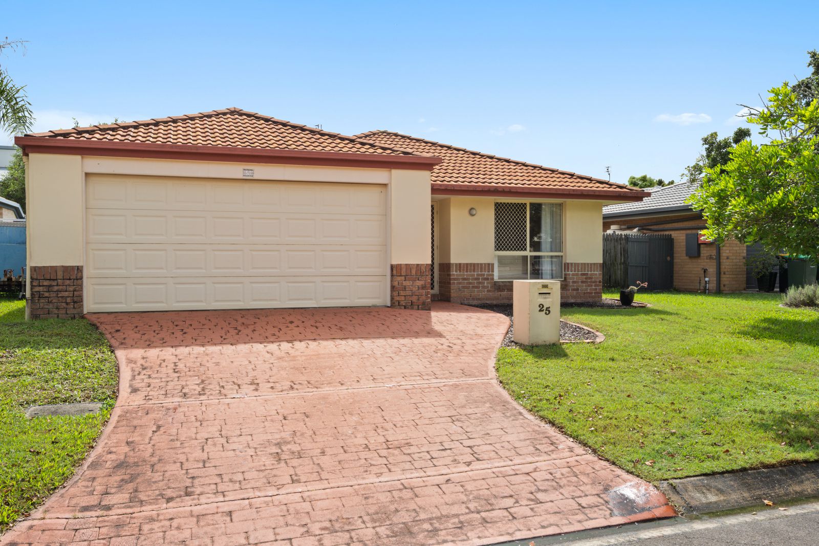 Photo 1 of 13, 25 Bernheid Crescent, Sippy Downs