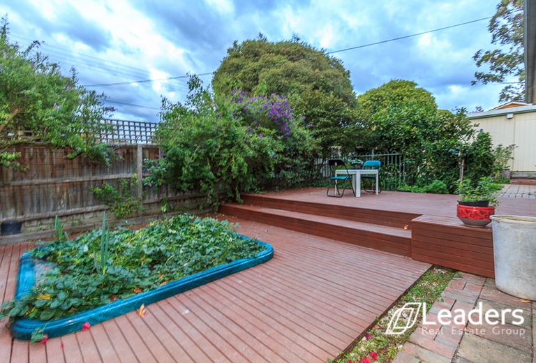 14 Knaith Road, Ringwood East