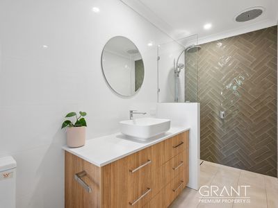5B Raymond Street, Mount Pleasant
