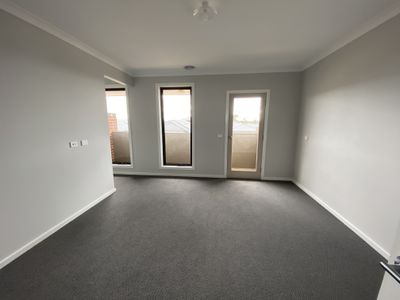 12 Juniper Grove, Rockbank