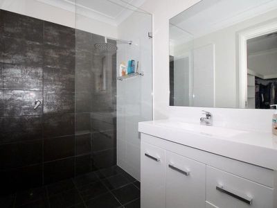 73 Graham Drive, Kelso