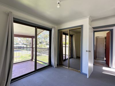 19 The Parkway South, Mallabula