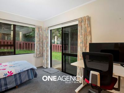 27 a Shackle Lane, Whitby
