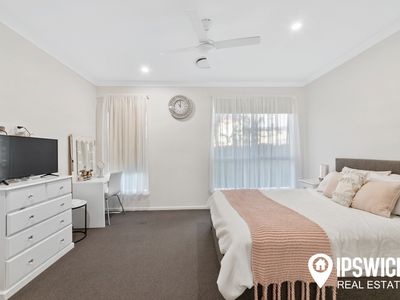 33 Chatswood Court, Deebing Heights