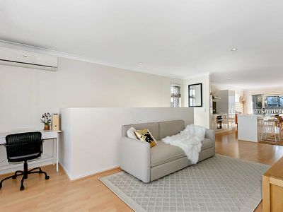 26 Laguna Cr, Springfield Lakes